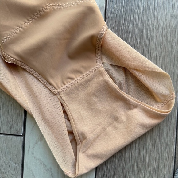 Honeylove Women’s Superpower Brief - Picture 7 of 8